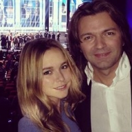 15-летнюю дочь Дмитрия Маликова назвали 35-летней женщиной (фото) 15-летнюю дочь Дмитрия Маликова назвали 35-летней женщиной (фото)