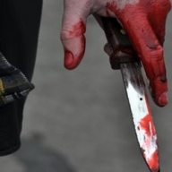 Случайный гость на глазах у парализованной матери зарезал хозяина Случайный гость на глазах у парализованной матери зарезал хозяина