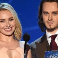 Невеста Кличко Хайден Панеттьери обескуражила оголенной грудью на кинопремии Невеста Кличко Хайден Панеттьери обескуражила оголенной грудью на кинопремии