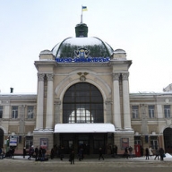 В Ивано-Франковске пригорозили взорвать вокзал и несколько банков В Ивано-Франковске пригорозили взорвать вокзал и несколько банков