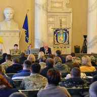 Представник Генштабу ЗСУ обговорила з військовослужбовцями їхні нагальні проблеми Представник Генштабу ЗСУ обговорила з військовослужбовцями їхні нагальні проблеми