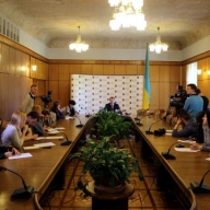 Олег Синютка закликав мешканців Львівщини повідомляти про факти неякісного ремонту доріг Олег Синютка закликав мешканців Львівщини повідомляти про факти неякісного ремонту доріг