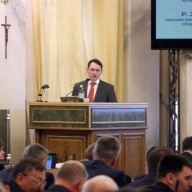 Львівщина отримала Програму соціально-економічного та культурного розвитку на 2016 рік Львівщина отримала Програму соціально-економічного та культурного розвитку на 2016 рік