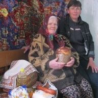 Традиційно напередодні Великодніх свят одиноким вручено продуктові набори Традиційно напередодні Великодніх свят одиноким вручено продуктові набори