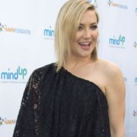 Актриса Кейт Хадсон восхитила фигурой в купальнике (фото) Актриса Кейт Хадсон восхитила фигурой в купальнике (фото)