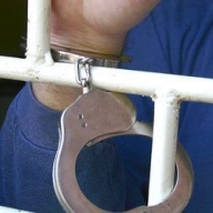 За побег из колонии осужденный, которому оставалось отсидеть 2 года, может сесть еще на 5 лет За побег из колонии осужденный, которому оставалось отсидеть 2 года, может сесть еще на 5 лет