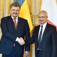 Порошенко встретился с главой Нижней палаты парламента Франции, предложившей снять санкции с России Порошенко встретился с главой Нижней палаты парламента Франции, предложившей снять санкции с России