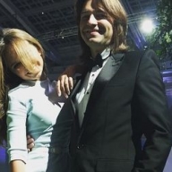 16-летняя дочь Дмитрия Маликова носит платье за 6 тысяч долларов (фото) 16-летняя дочь Дмитрия Маликова носит платье за 6 тысяч долларов (фото)