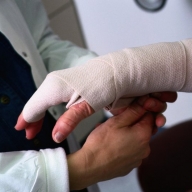 У Золочівському районі чоловік з опіками потрапив до лікарні У Золочівському районі чоловік з опіками потрапив до лікарні