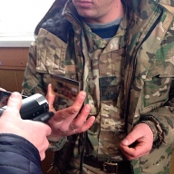 У Львівській області затримали начальника медичної служби однієї з військових частин (ФОТО) У Львівській області затримали начальника медичної служби однієї з військових частин (ФОТО)