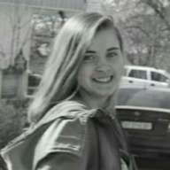 В Ивано-Франковске 17-летняя девушка повесилась на дереве В Ивано-Франковске 17-летняя девушка повесилась на дереве