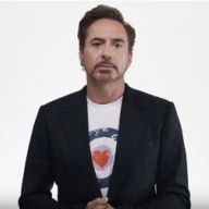 Голливудские актеры призвали не голосовать за Трампа и пообещали сняться обнаженными Голливудские актеры призвали не голосовать за Трампа и пообещали сняться обнаженными