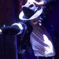 Шляпу Майкла Джексона оценили в 8 тысяч евро Шляпу Майкла Джексона оценили в 8 тысяч евро