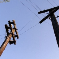 У Бродівському районі внаслідок крадіжки впала електроопора У Бродівському районі внаслідок крадіжки впала електроопора