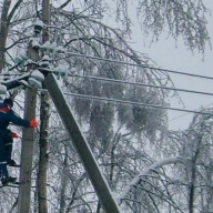 На Львівщині поновлють електропостачання після негоди На Львівщині поновлють електропостачання після негоди