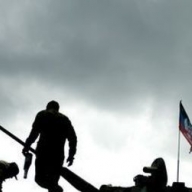 Военных атаковали снайперы и бронетехника боевиков Военных атаковали снайперы и бронетехника боевиков