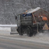 У Львівській області сніжить, на дорогах працює 47 одиниць техніки У Львівській області сніжить, на дорогах працює 47 одиниць техніки